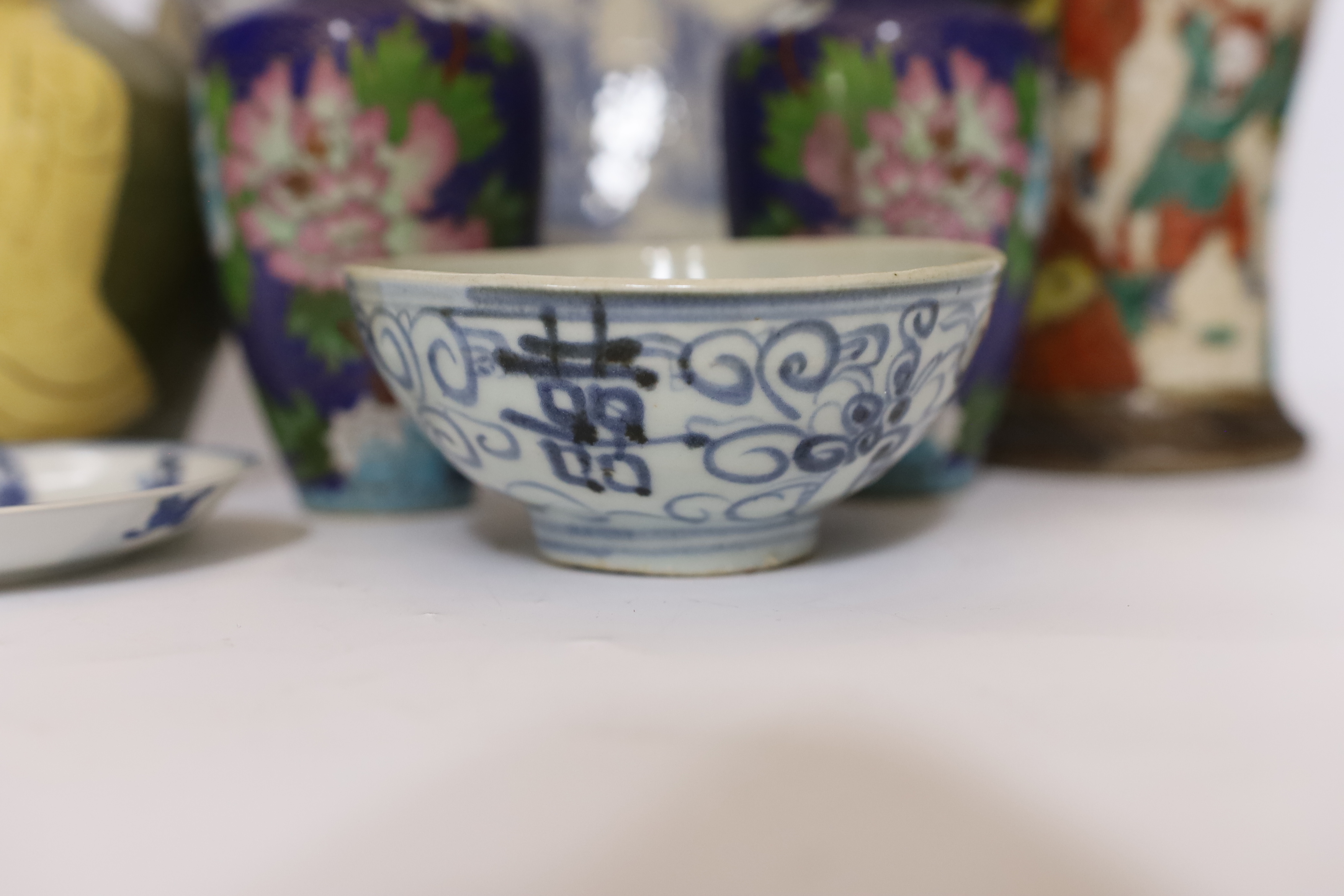 Mixed Chinese and Japanese ceramics including pair of cloisonné vases, a blue and white dish and a crackle glaze vase, largest 26cm high